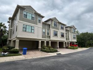 painting contractor Palm Harbor before and after photo 1781027004691_IMG_5526