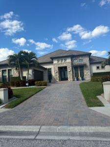 painting contractor Palm Harbor before and after photo 1781027022984_IMG_5627